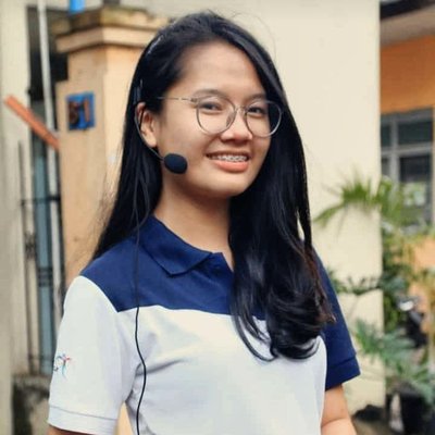 Mahasiswi UPW STIEPAR — Tour Guide